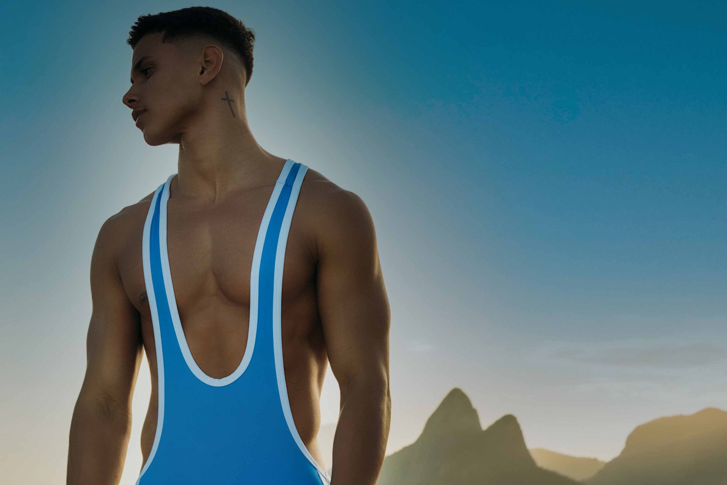 CLOTHING/ACTIVE