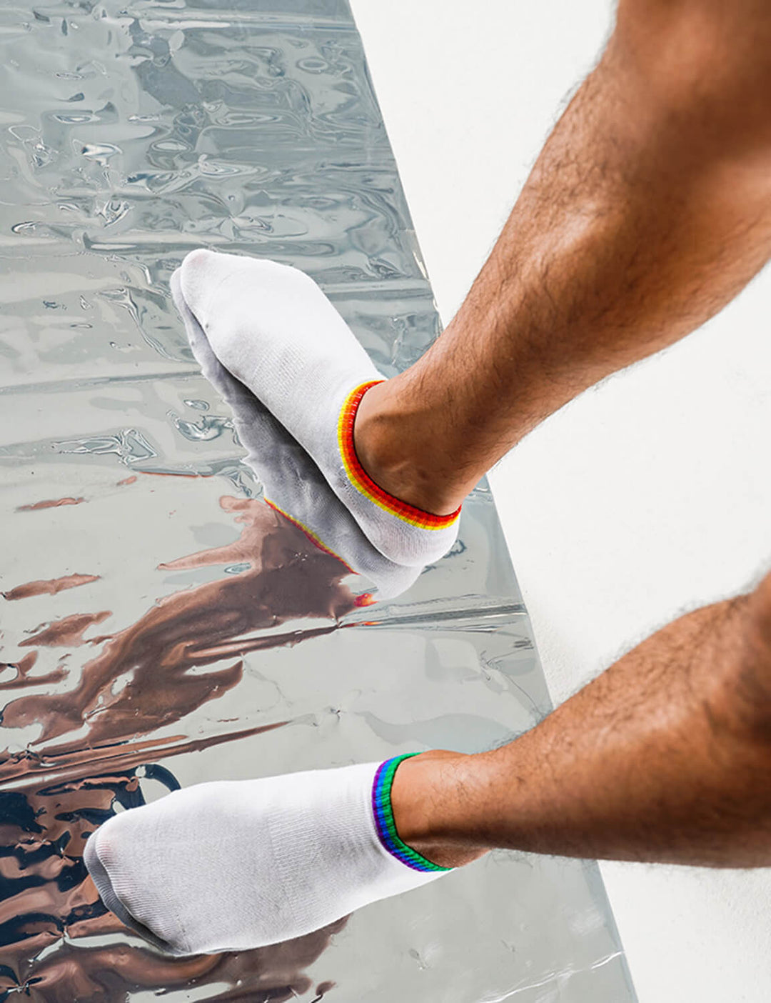 Rainbow Strips No-Show Thin Socks SINGLE-PACK