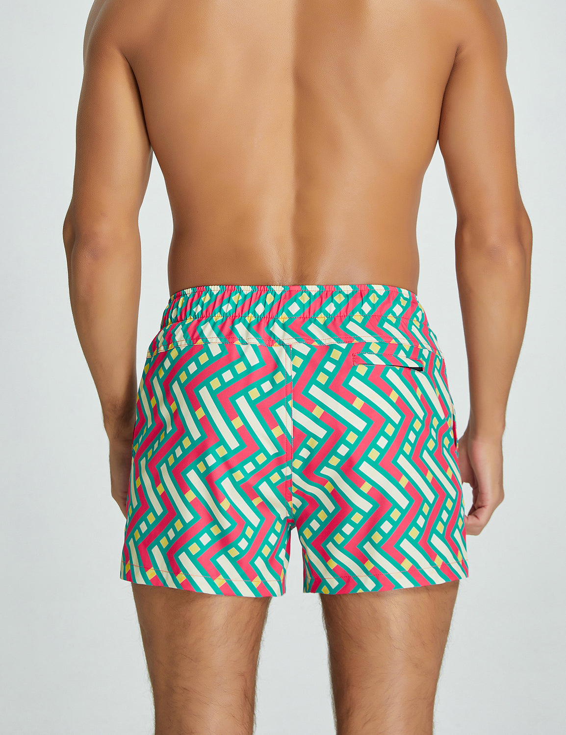 Training Sport Shorts 11301 with Quick-Dry in Mixed Green & Red